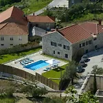Elegant Villa In Dubravka With Private Pool