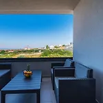 Skyline Luxe