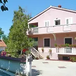 Apartments Ljilja In Privlaka, Near Sandy Beach