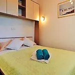 Holiday House, Privlaka, Close To Sandy Beach