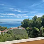 Apartments Mandolina - Hisa Na Samem S Pogledom Na Morje