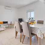 Apartment Ive 2