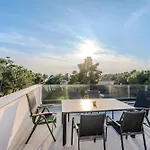Family Friendly Apartments With A Swimming Pool Vir - Kozjak, Vir - 22971