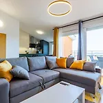 Lola 1 Apartment