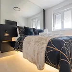 Bellamare Pool Access Apartment