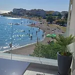 Tirkiz On The Beach