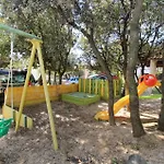 2 Bedroom Lovely Apartment In Mandre