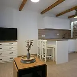 Moki'S Place