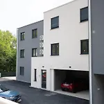 Four M No1 Apartment