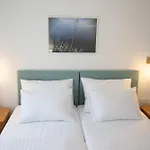 Four M No1 Apartment