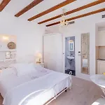 Roko House