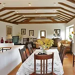 Sunny Villa, With Pool, Bbq, View, Parking