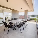 Villa Ive