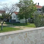 Sunny Apartment Leonela By The Sea