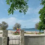 Sunny Apartment Leonela By The Sea