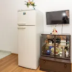 Gorgeous Apartment In Vir With Kitchen