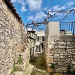 Pietra Storica Apartments