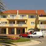 Apartments & Fastfood Riva