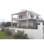 Nice Home In Razanac With Wifi