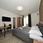Sofia'S Studio & Room