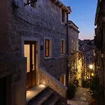 Old Town Olive Luxury Room For 2