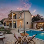 Seafront Villa Noah With Heated Pool