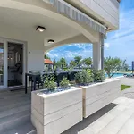 Suva Punta, No 2