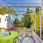 Family Apartment Close To The Beach