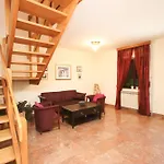Apartment Macan