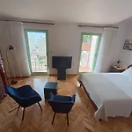 Cinthija Seaside Villa Kozino