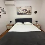 Guest House Allineeddubrovnik Choose Between Double Room Or Penthouse Or Studio Apartments Free Parking