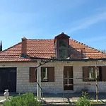 Holiday Home Lazustina Paradise