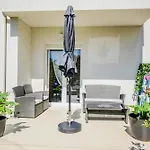 Deluxe Apartments Goya