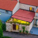 Roman Style Stone Villa Lux Solis