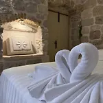 Dubrovnik Throne Suite Ii.