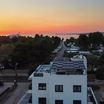 Azzurro Apartment - With Private Rooftop Jacuzzi