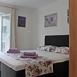 Cozy Apartment Skalini