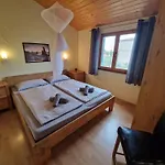 Ferienwohnung-Antolica-Mit-Klimaanlage-150M-Vom-Meer