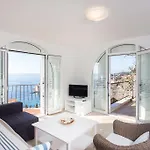Ocean Apartment By Duhomes