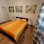 Apartments And Rooms King