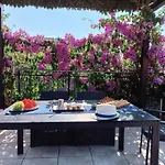 Holiday Home By The Sea - Nina & Kate