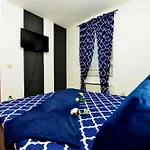 Blue Stone-With Parking, Terrace And Bbq