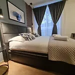 Lux Room 303