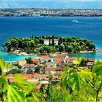 Apartment In Preko With Sea View, Terrace, Air Conditioning, Wi-Fi