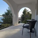Apartment Inter Vivos