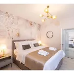 Awesome Home In Zaton With Outdoor Swimming Pool