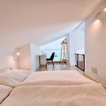Luxury Loft Apartment Mandre