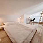 Luxury Loft Apartment Mandre
