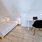 Luxury Loft Apartment Mandre