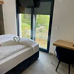 Villa T